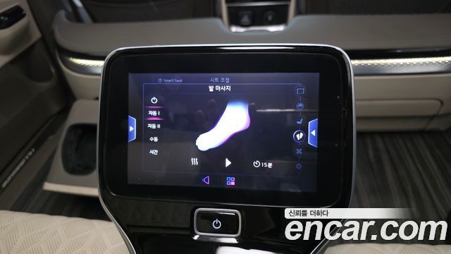 Kia Carnival (IV) Gasoline 4-Seater Hi-Limousine Signature 2023 — фото 18