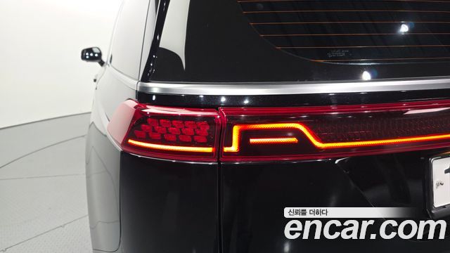 Kia Carnival (IV) Gasoline 4-Seater Hi-Limousine Signature 2023 — фото 23