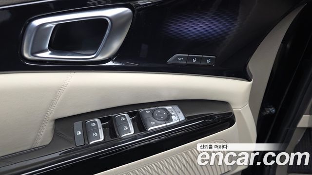 Kia Carnival (IV) Gasoline 4-Seater Hi-Limousine Signature 2023 — фото 32