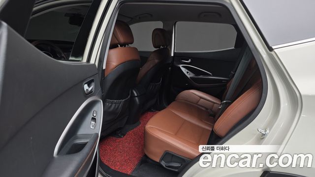 Hyundai Santa Fe (DM) Diesel(e-VGT) 2.0 2WD Exclusive 2013 — фото 16