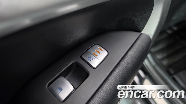 Genesis G70 2.2D AWD Advanced 2018 — фото 23