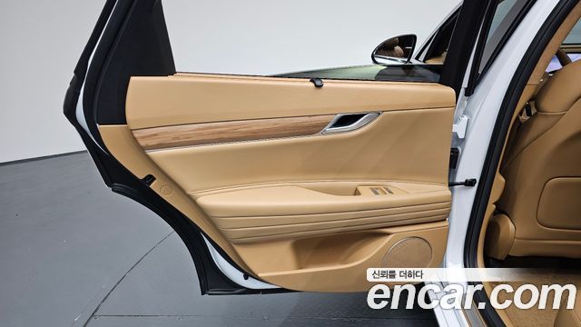 Genesis G80 (RG3) Gasoline 2.5 Turbo AWD 2025 — фото 25