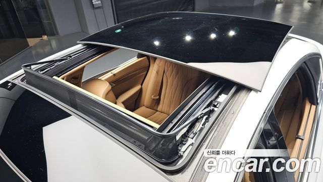 Genesis G80 (RG3) Gasoline 2.5 Turbo AWD 2025 — фото 34