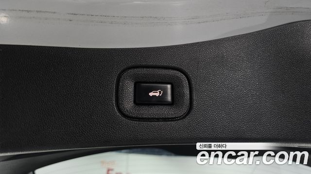 Renault Korea QM6 2.0 LPe RE Signature 2WD 2022 — фото 29