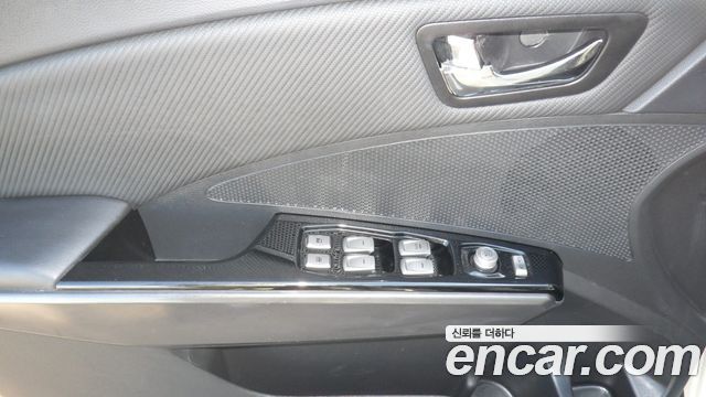 KG Mobility (SsangYong) Tivoli Air Diesel RX 4WD 2017 — фото 17