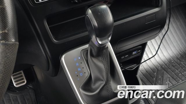 Hyundai Staria Tourer 9-Seater Modern 2022 — фото 9
