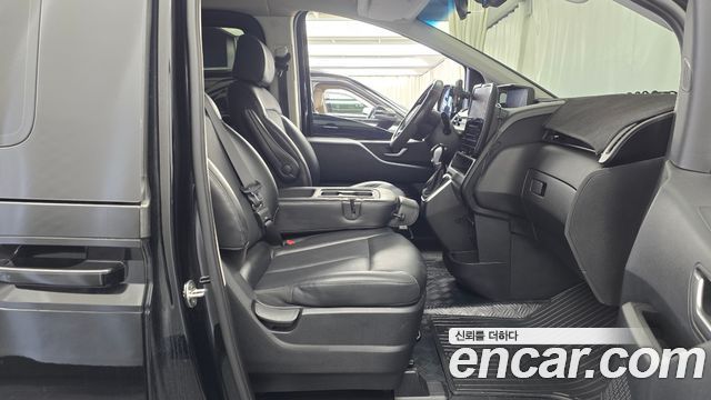 Hyundai Staria Tourer 9-Seater Modern 2022 — фото 11