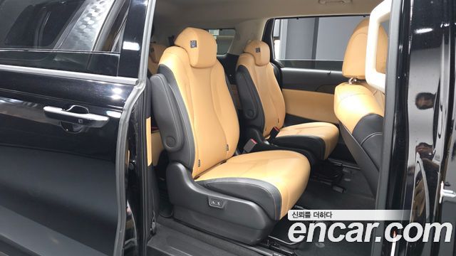 Kia Carnival (IV) Gasoline 9-Seater Noblesse 2023 — фото 12
