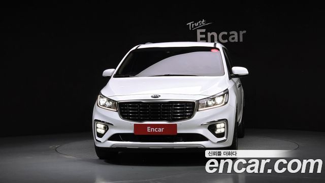 Kia Carnival 7-Seater Limousine VIP 2019 — фото 3