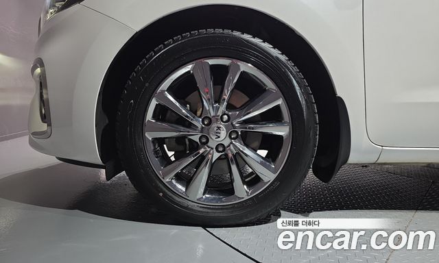 Kia Carnival 7-Seater Limousine VIP 2019 — фото 5