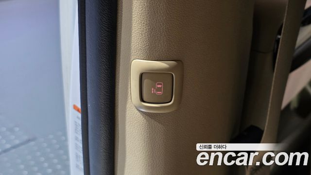 Kia Carnival 7-Seater Limousine VIP 2019 — фото 17