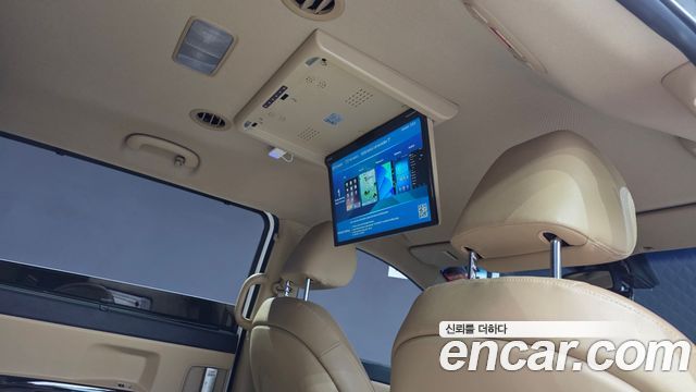 Kia Carnival 7-Seater Limousine VIP 2019 — фото 18