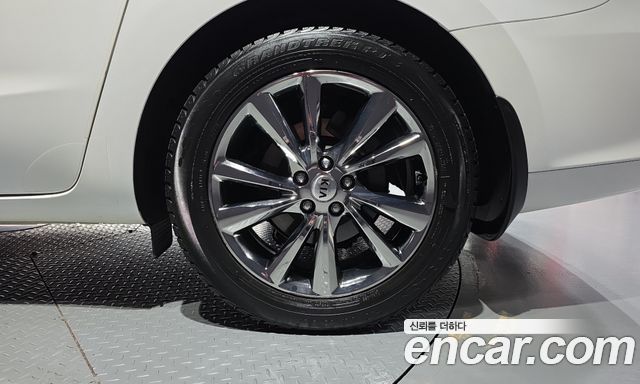 Kia Carnival 7-Seater Limousine VIP 2019 — фото 21