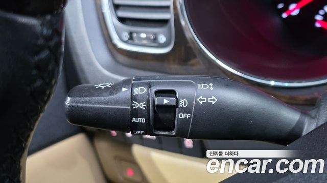 Kia Carnival 7-Seater Limousine VIP 2019 — фото 27