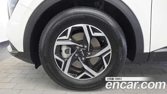 Kia Sportage (V) Diesel 2.0 2WD Prestige 2022 — фото 5