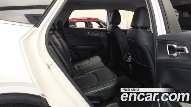 Kia Sportage (V) Diesel 2.0 2WD Prestige 2022 — фото 12