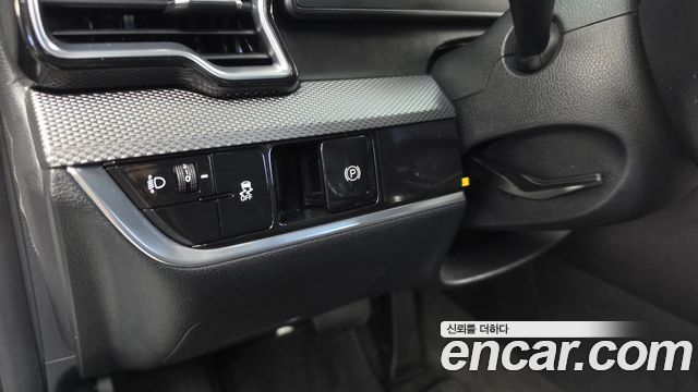 Kia Sportage (V) Diesel 2.0 2WD Prestige 2022 — фото 19