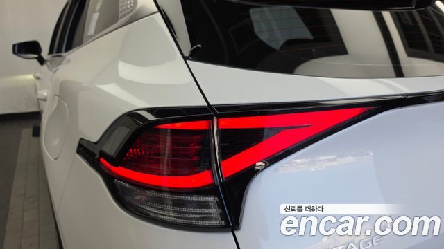 Kia Sportage (V) Diesel 2.0 2WD Prestige 2022 — фото 23