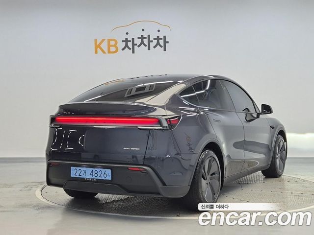 Tesla Model Y Premium Long Range AWD 2026 — фото 3