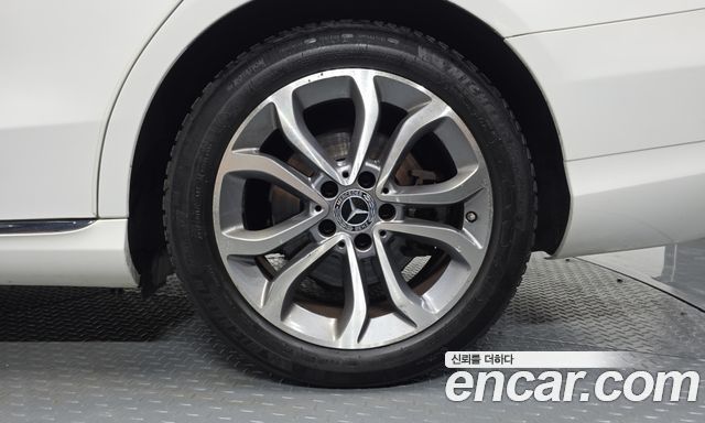 Mercedes-Benz C-Class (W205) C350e 2018 — фото 21