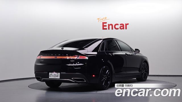 Lincoln MKZ Hybrid 2nd 2019 — фото 2