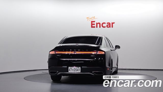 Lincoln MKZ Hybrid 2nd 2019 — фото 4
