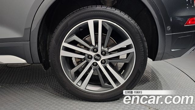 Audi Q5 (FY) 40 TDI Quattro Premium 2021 — фото 21