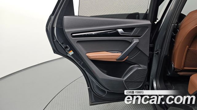 Audi Q5 (FY) 40 TDI Quattro Premium 2021 — фото 25