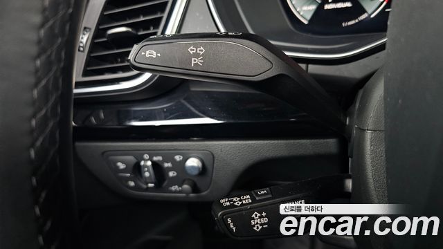 Audi Q5 (FY) 40 TDI Quattro Premium 2021 — фото 31