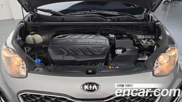 Kia Sportage The Bold Diesel 2.0 2WD Trendy 2020 — фото 6