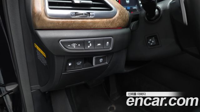 Genesis G90 3.8 AWD Prestige 2019 — фото 18