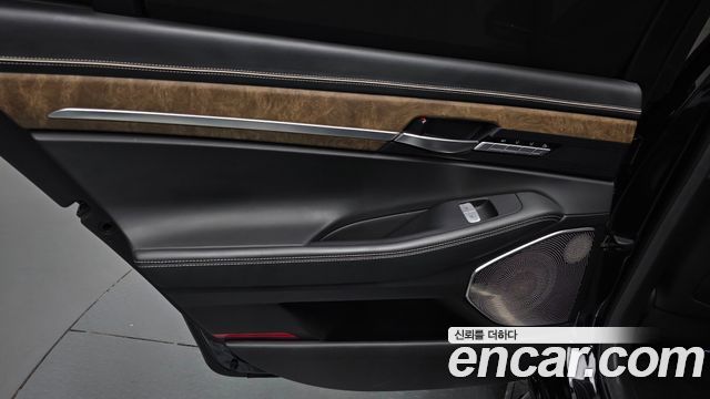 Genesis G90 3.8 AWD Prestige 2019 — фото 25