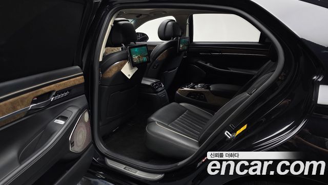 Genesis G90 3.8 AWD Prestige 2019 — фото 26