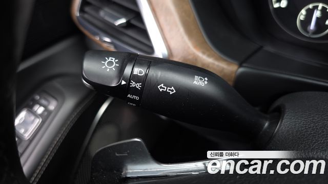 Genesis G90 3.8 AWD Prestige 2019 — фото 30