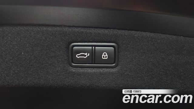 Genesis G90 3.8 AWD Prestige 2019 — фото 36