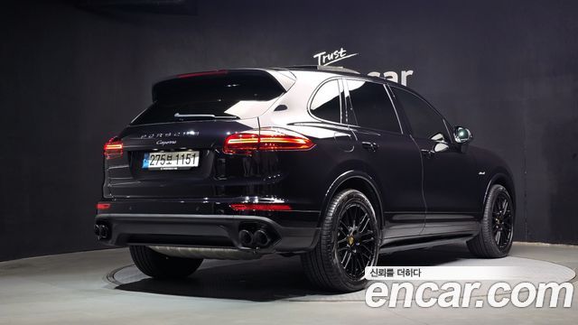 Porsche Cayenne 3.0 Diesel Platium Edition 958 2017 — фото 2