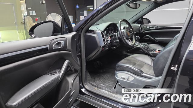 Porsche Cayenne 3.0 Diesel Platium Edition 958 2017 — фото 10