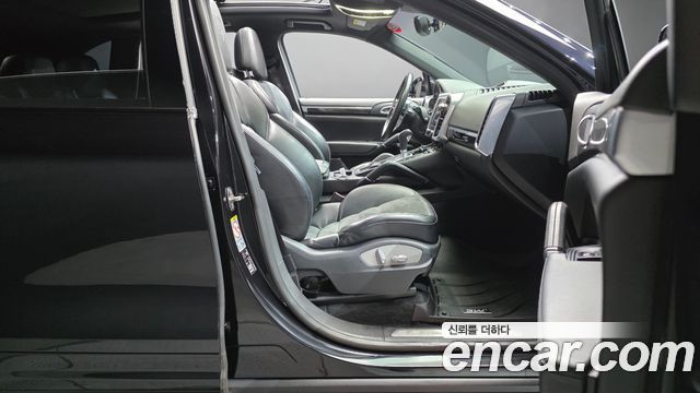 Porsche Cayenne 3.0 Diesel Platium Edition 958 2017 — фото 11