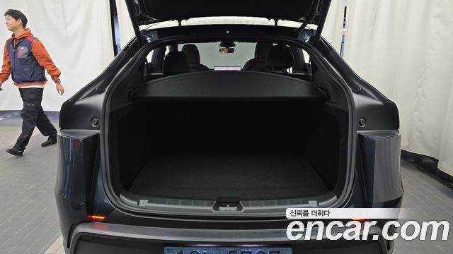 Tesla Model Y Premium RWD 2026 — фото 17
