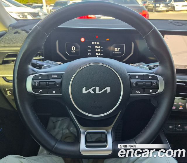 Kia K5 (III) 1.6 Turbo Signature 2024 — фото 24
