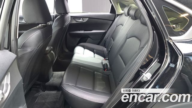 Kia K3 Standard 2021 — фото 12