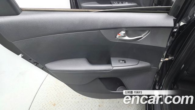 Kia K3 Standard 2021 — фото 25
