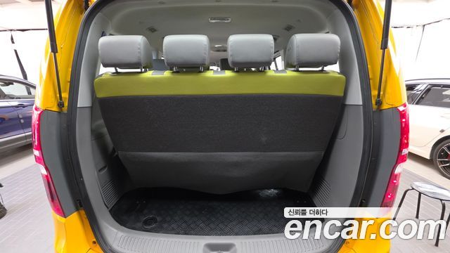 Hyundai Grand Starex School Bus LPi 2019 — фото 16