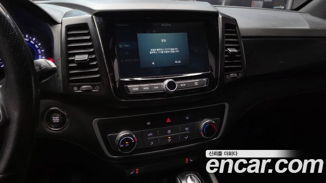 KG Mobility (SsangYong) Rexton Sports Diesel 2.2 2WD Prestige 2020 — фото 15