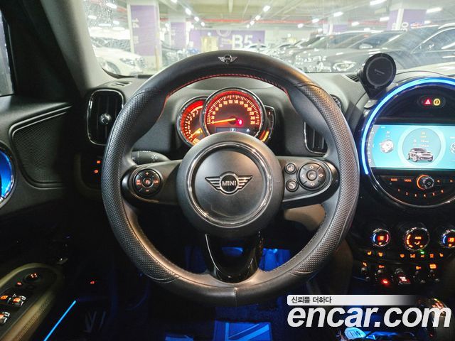 MINI Cooper Countryman HIGH 2nd 2019 — фото 16