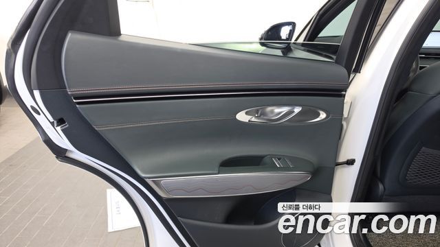 Genesis GV70 2.5T Gasoline 2WD 2022 — фото 25