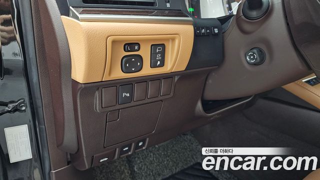 Lexus ES300h Supreme XV60 2018 — фото 19