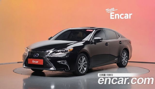 Lexus ES300h Supreme XV60