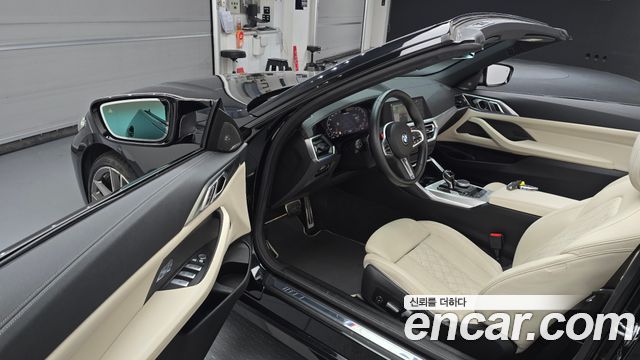 BMW 4 Series (G22) M440i xDrive Convertible 2022 — фото 10