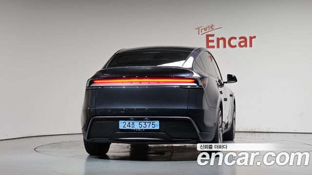 Tesla Model Y RWD 2025 — фото 4